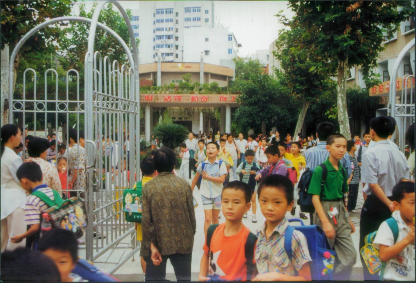 schoolkids china 1999