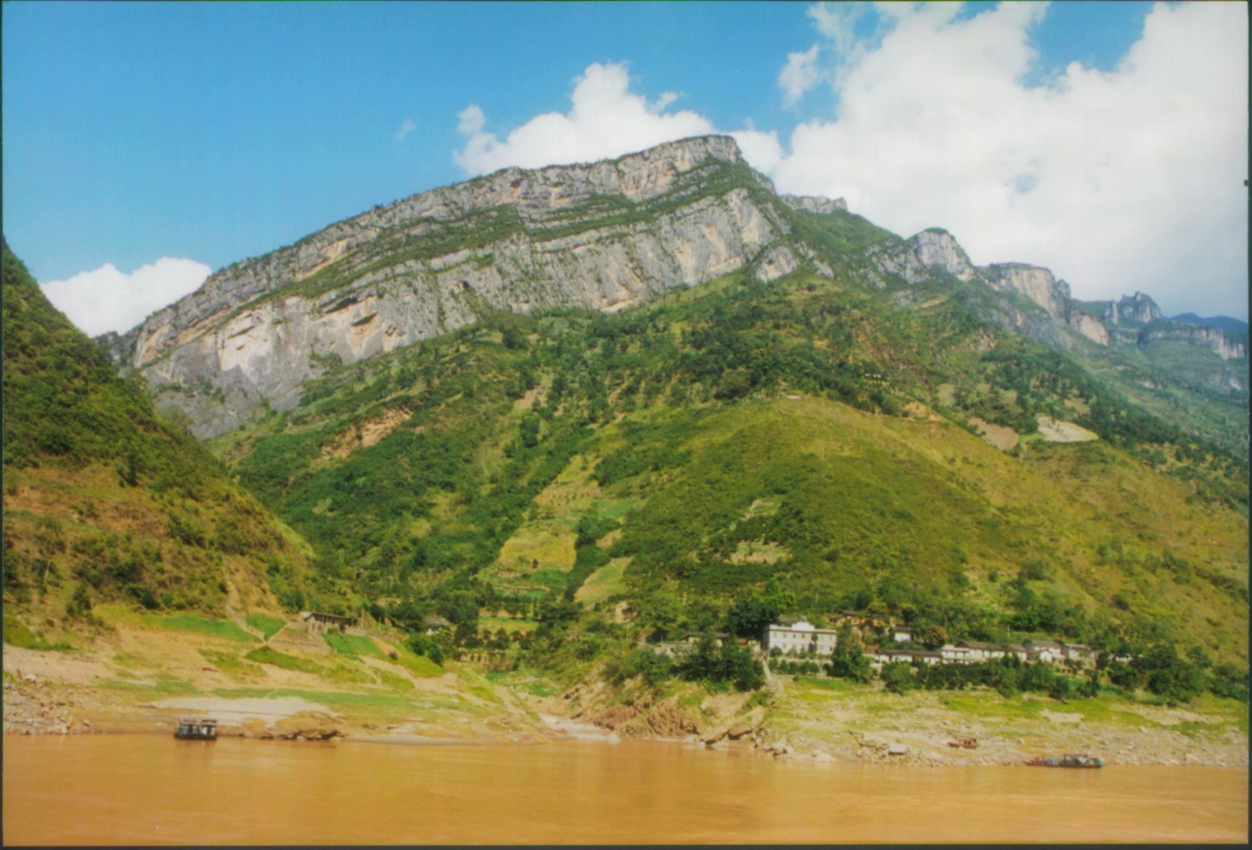 yangtze river China in 1999 before three gorges dam 
