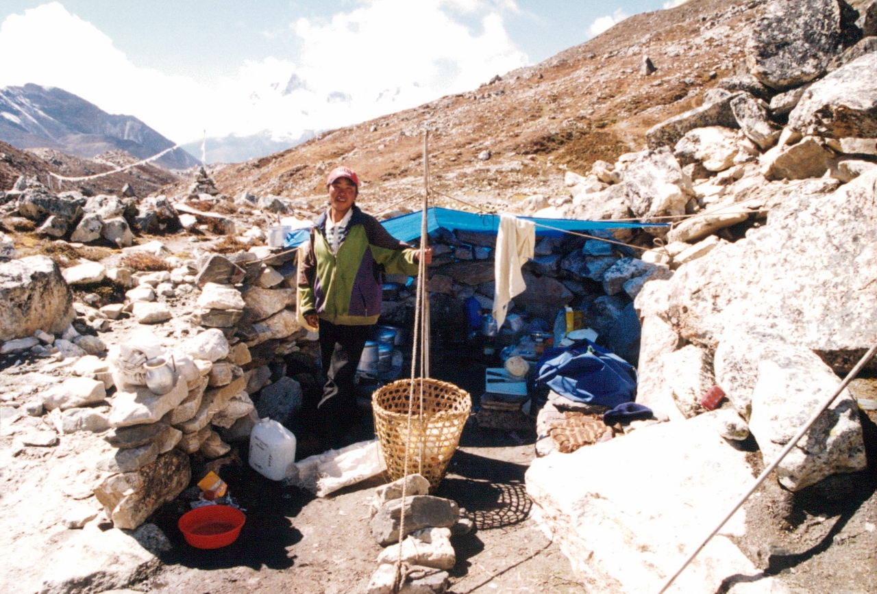 cook tent trekking in nepal solukhumbu 1998